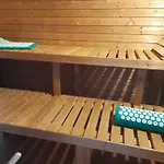Glamping Na Samote U Lesa אוהל מפואר Bechyně