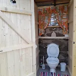 Glamping Na Samote U Lesa אוהל מפואר *