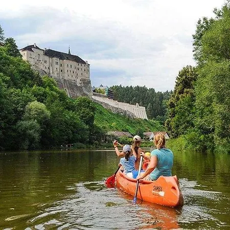 Glamping Na Samote U Lesa * Bechyně
