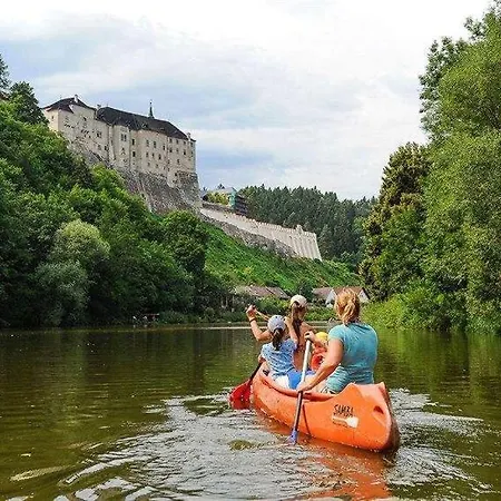 Glamping Na Samote U Lesa * Bechyně