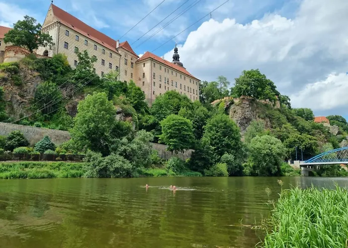 Glamping Na Samote U Lesa * Bechyně