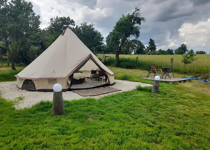 Glamping Na Samote U Lesa Campismo de Luxo *