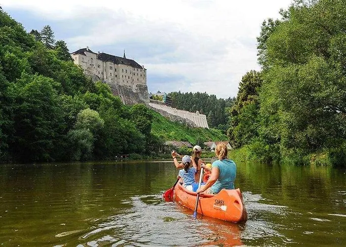 Glamping Na Samote U Lesa * Bechyně