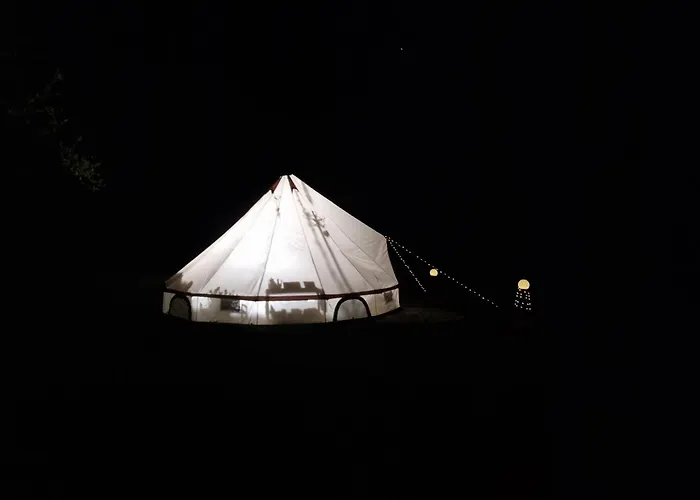 Glamping Na Samote U Lesa * Bechyně